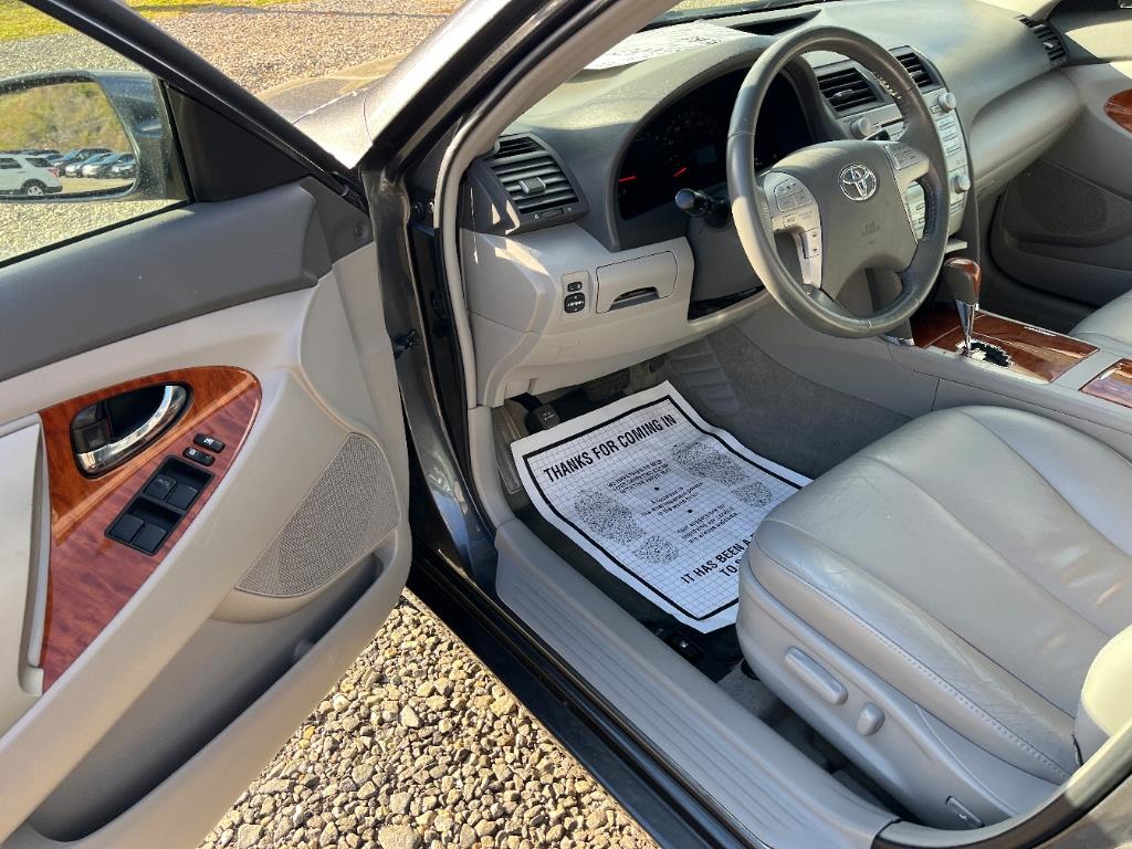 2008 Toyota Camry LE photo 13