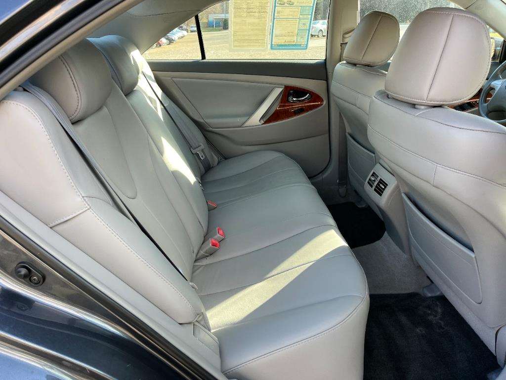 2008 Toyota Camry LE photo 29