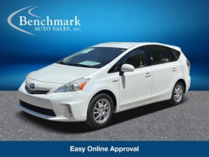 2014 Toyota Prius v Two Wagon 4D