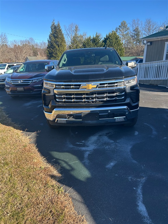 2023 Chevrolet Silverado 1500 LTZ's photo