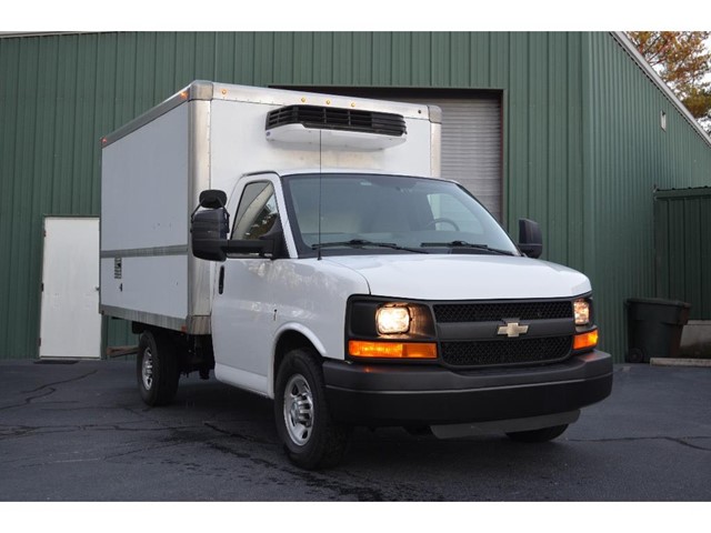 Click to view 27 pictures of this 2015 Chevrolet Express G3500 Refrigerated Box Truck 12' 2015 Chevrolet Express G3500 Refrigerated Box Truck 12' for sale by dealer