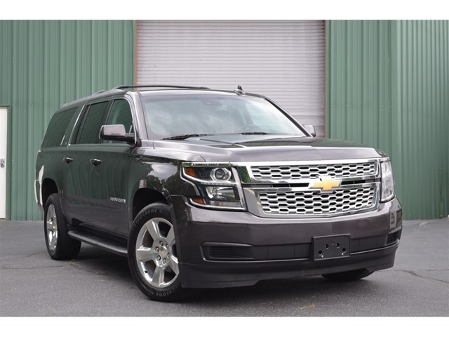 2017 Chevrolet Suburban 2WD 1500 LT's photo