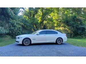 Picture of a 2012 BMW 740 IL