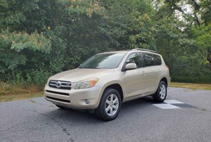 Picture of a 2008 Toyota RAV4 Limited V6 2WD with 3rd Row
