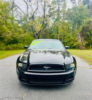 Picture of a 2014 Ford Mustang V6 Coupe