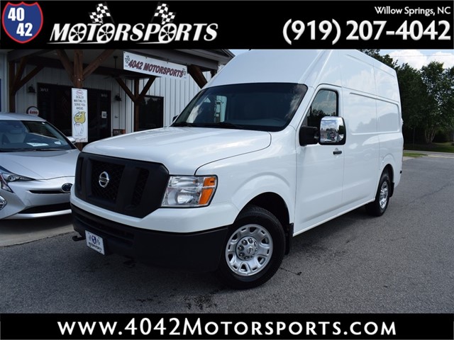 NISSAN NV CARGO 2500 HD SV V8 High Roof in Willow Springs