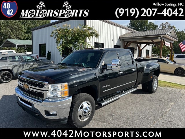 CHEVROLET SILVERADO 3500HD LTZ Crew Cab Long Box 2WD in Willow Springs