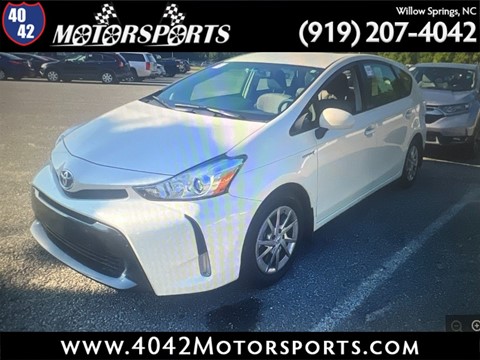 2017 TOYOTA PRIUS V Three