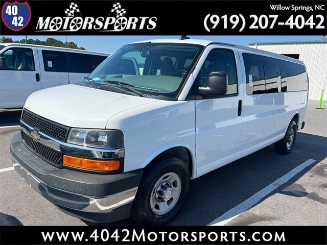 CHEVROLET EXPRESS LT 3500 Extended in Willow Springs