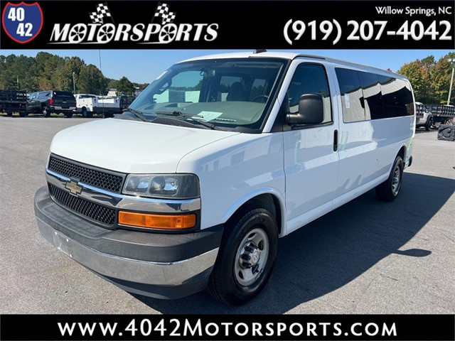 CHEVROLET EXPRESS LT 3500 Extended in Willow Springs