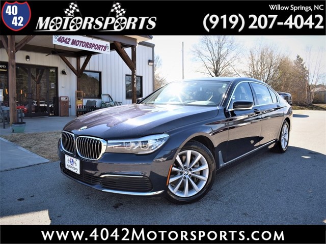 BMW 7-SERIES 740i xDrive in Willow Springs