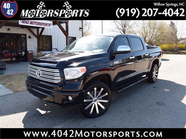 TOYOTA TUNDRA Platinum CrewMax 5.7L in Willow Springs