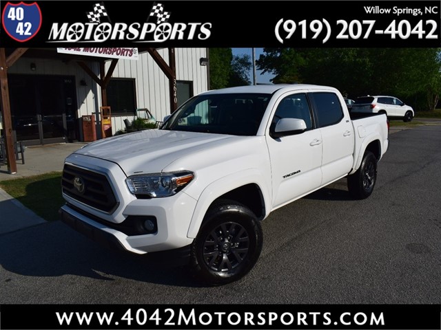 TOYOTA TACOMA SR5 Double Cab V6 in Willow Springs