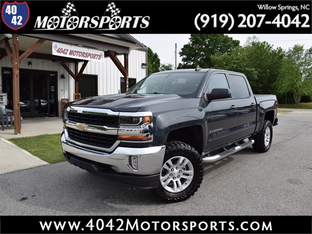 CHEVROLET SILVERADO 1500 LT Crew Cab 4WD in Willow Springs