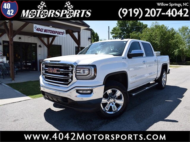 GMC SIERRA 1500 SLT Crew Cab Short Box 4WD in Willow Springs