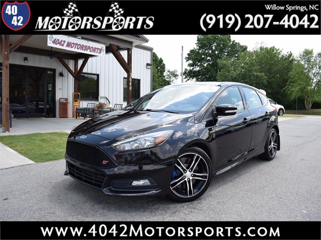 FORD FOCUS ST Hatch in Willow Springs