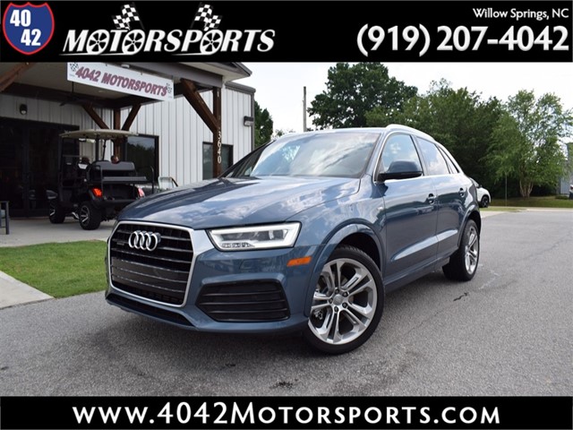 AUDI Q3 Prestige quattro in Willow Springs