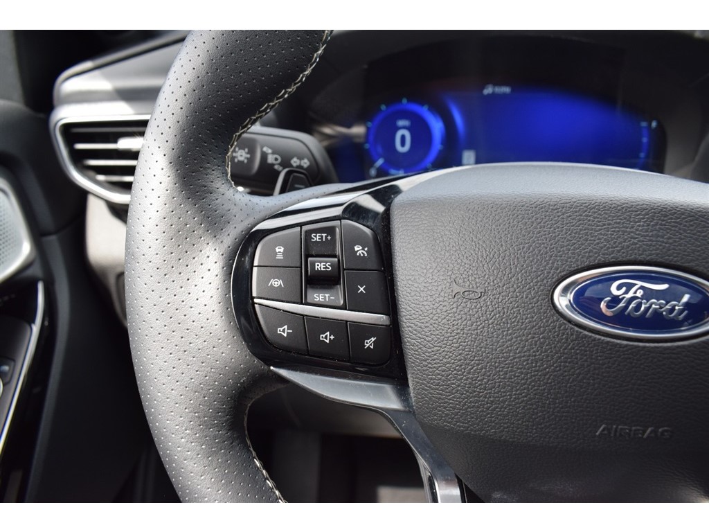 2022 Ford Explorer ST photo 25