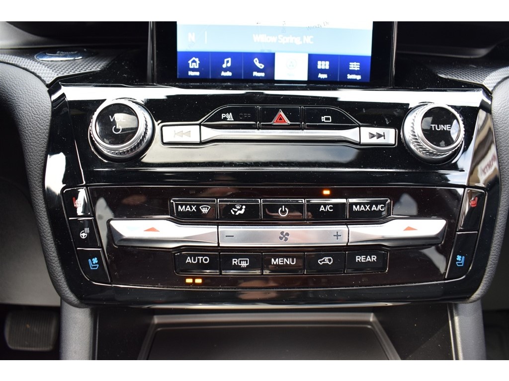 2022 Ford Explorer ST photo 30