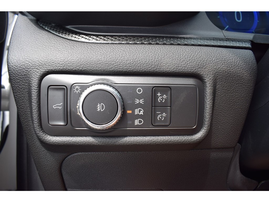 2022 Ford Explorer ST photo 32