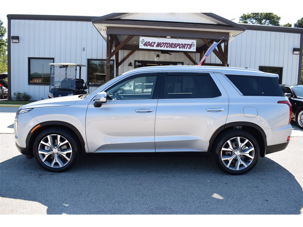 2022 Hyundai Palisade SEL photo 2