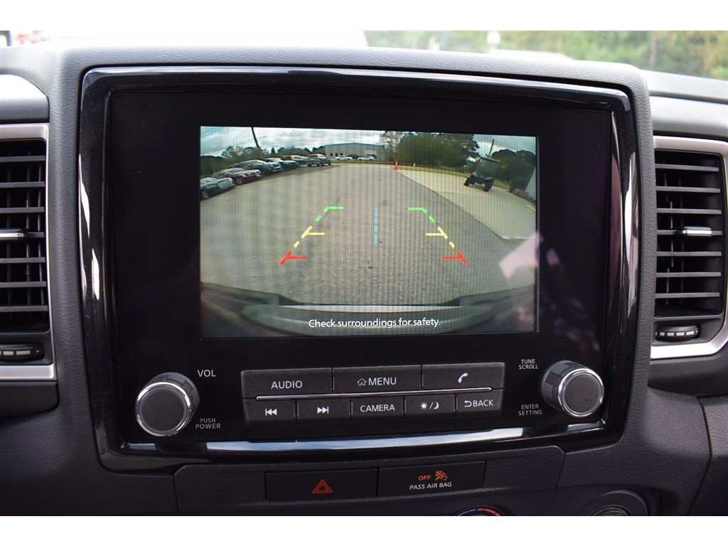 2022 Nissan Frontier SV Crew Cab photo 24