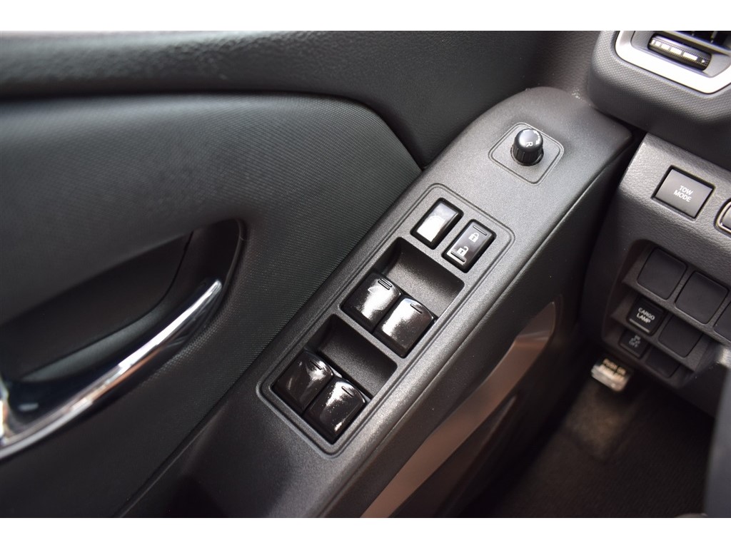 2022 Nissan Frontier SV Crew Cab photo 27