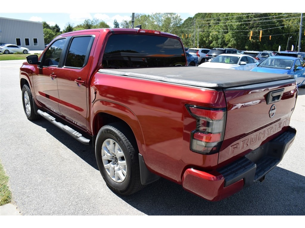 2022 Nissan Frontier SV Crew Cab photo 4