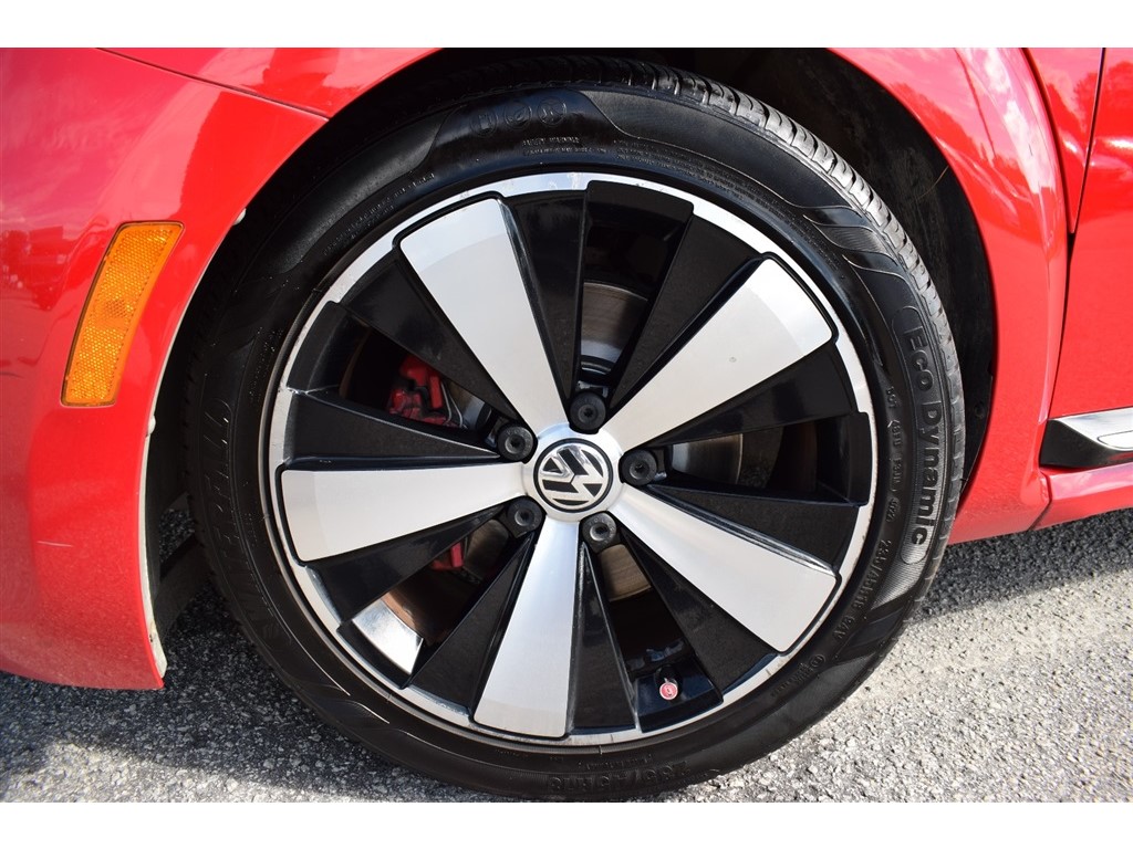 2012 Volkswagen Beetle Turbo photo 11