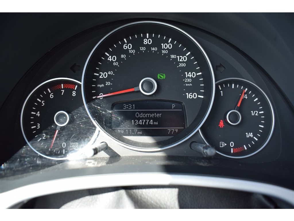 2012 Volkswagen Beetle Turbo photo 34