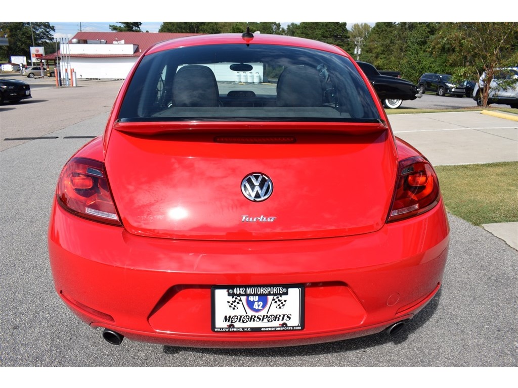 2012 Volkswagen Beetle Turbo photo 4