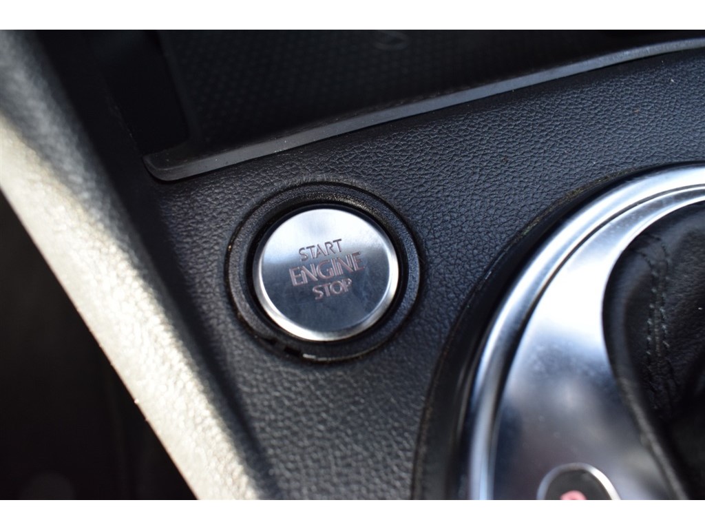 2012 Volkswagen Beetle Turbo photo 39