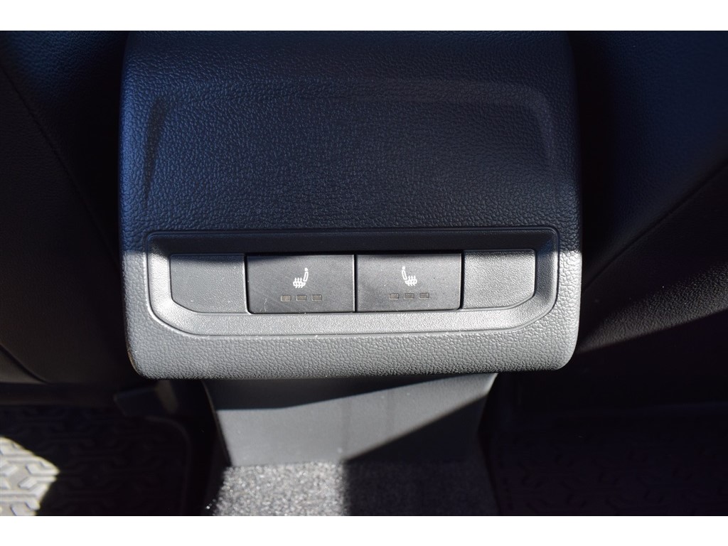 2023 Volkswagen Jetta SEL photo 14