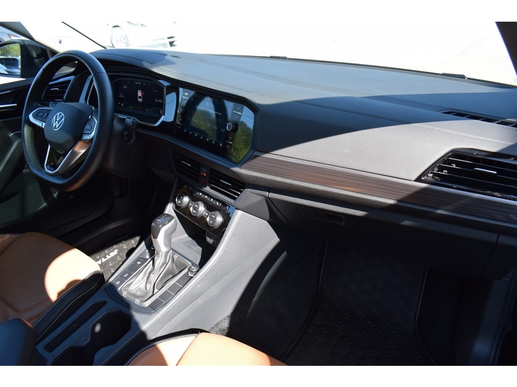 2023 Volkswagen Jetta SEL photo 27