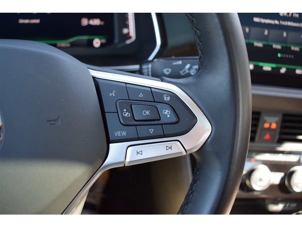 2023 Volkswagen Jetta SEL photo 31
