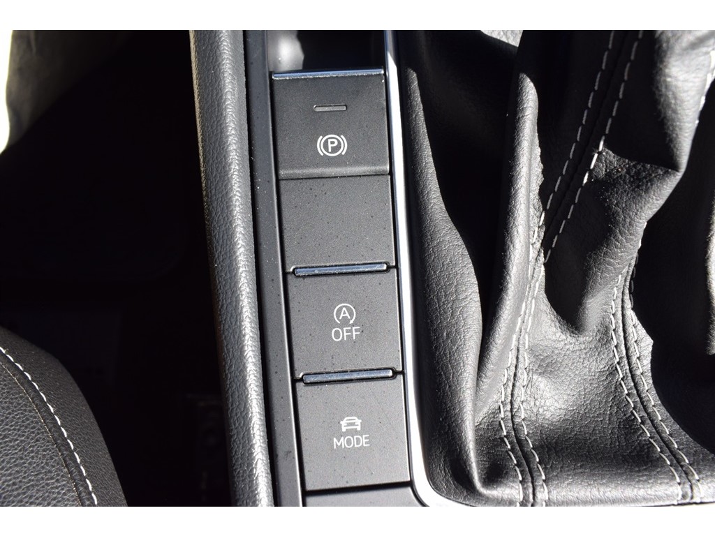 2023 Volkswagen Jetta SEL photo 37