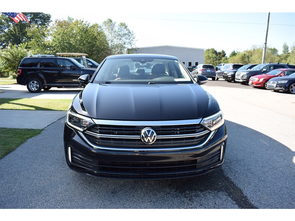 2023 Volkswagen Jetta SEL photo 7