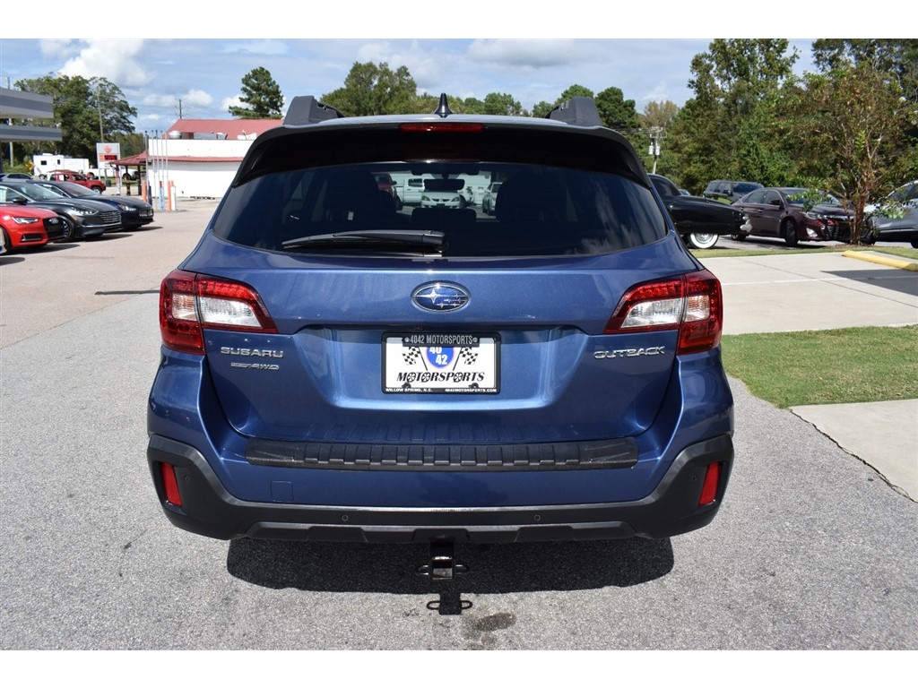 2019 Subaru Outback Limited photo 3