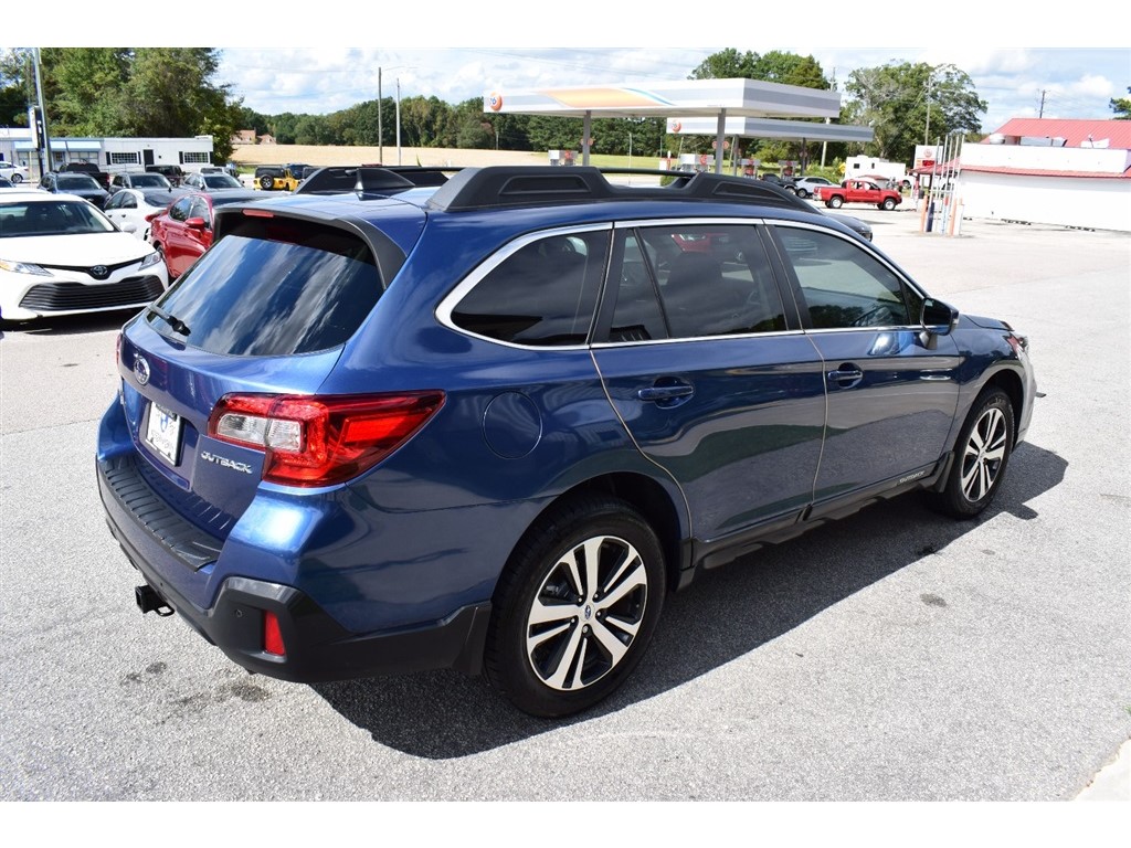2019 Subaru Outback Limited photo 4