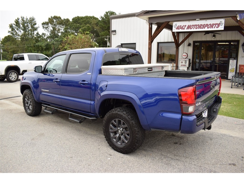 2023 Toyota Tacoma SR5 photo 3