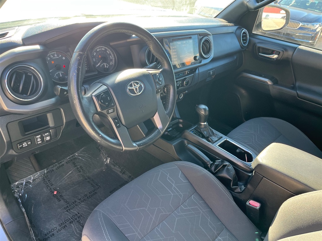 2017 Toyota Tacoma TRD Sport SR5 Double Cab Long Bed photo 3