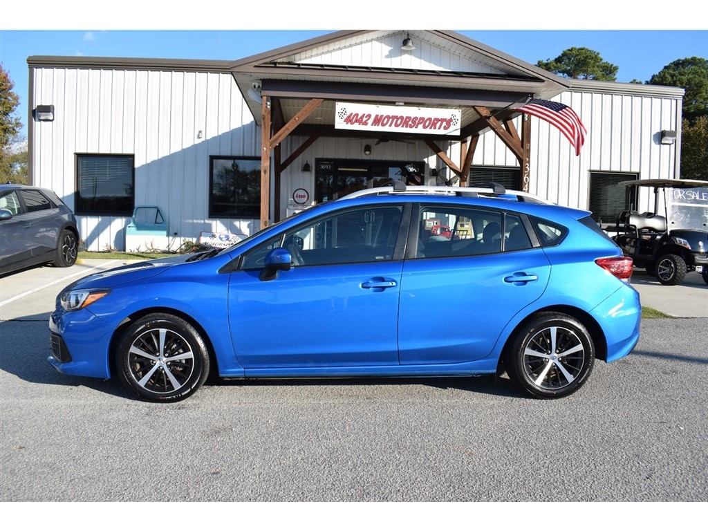 2023 Subaru Impreza 2.0i Premium photo 2