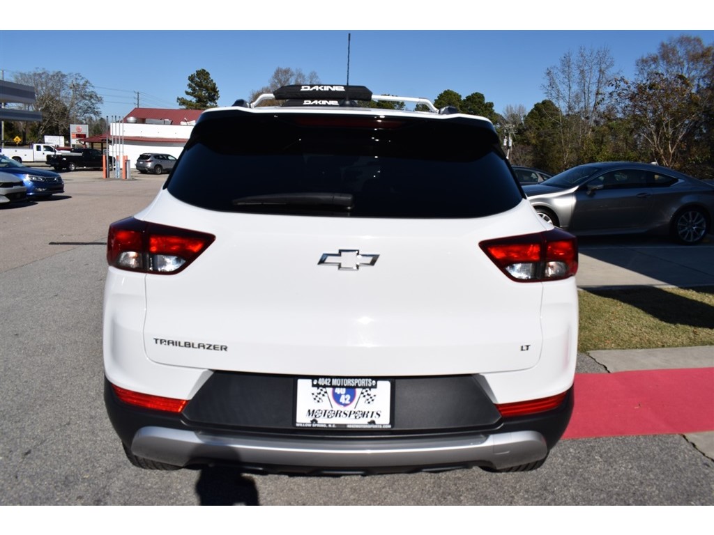 2023 Chevrolet Trailblazer LT photo 3
