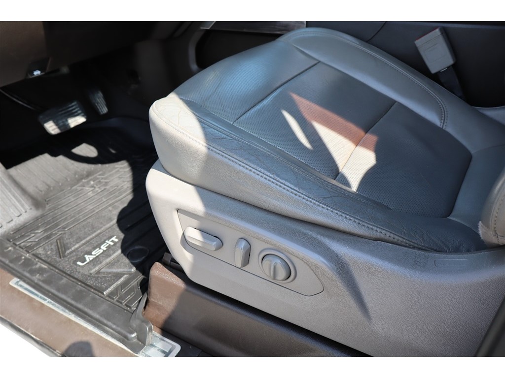 2020 Chevrolet Silverado 2500HD LTZ - Photo 19