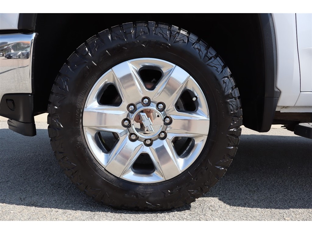 2020 Chevrolet Silverado 2500HD LTZ - Photo 10