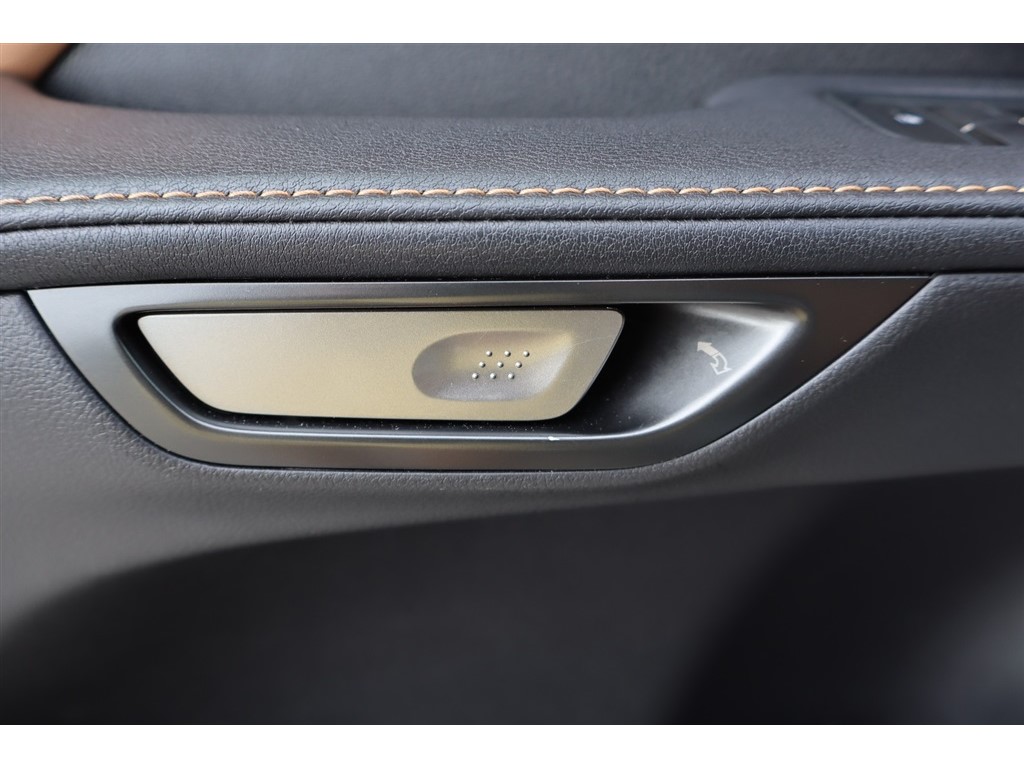 2025 Lexus RX 350 - Photo 22