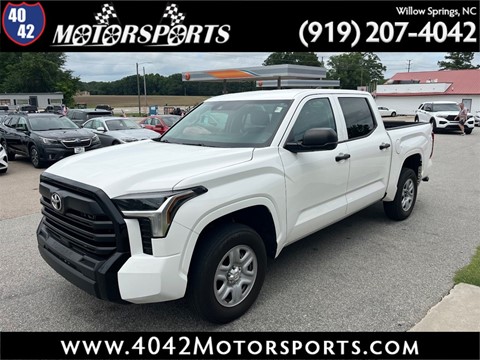 2024 TOYOTA TUNDRA SR CrewMax 4WD
