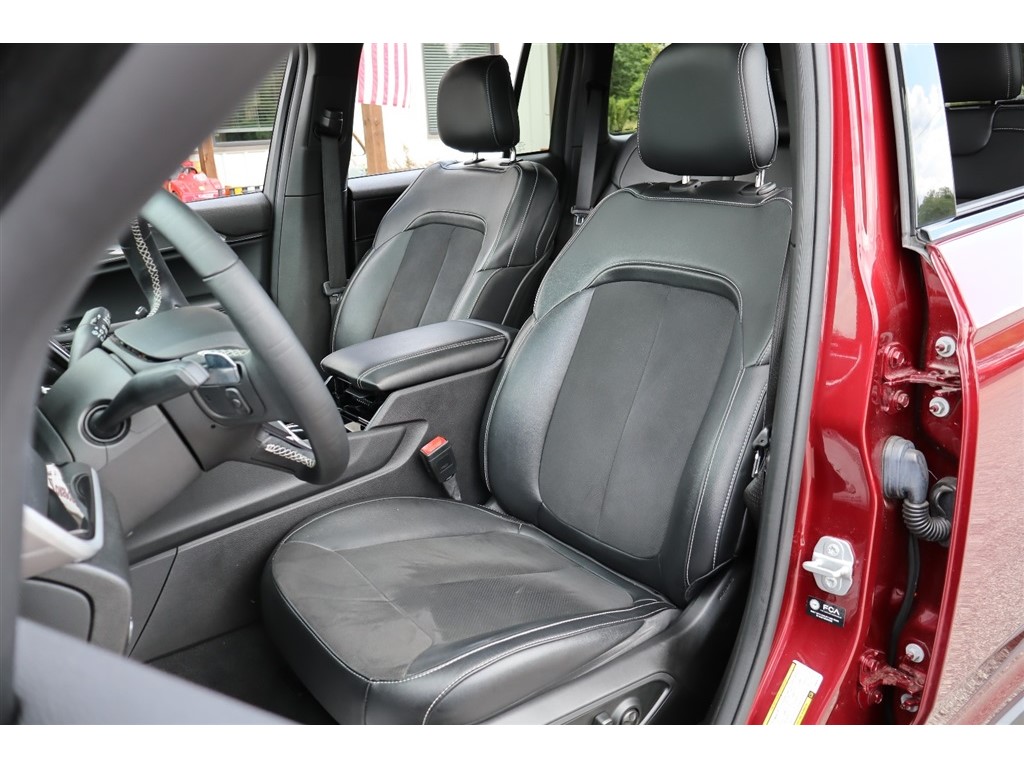 2022 Jeep Grand Cherokee Altitude - Photo 12