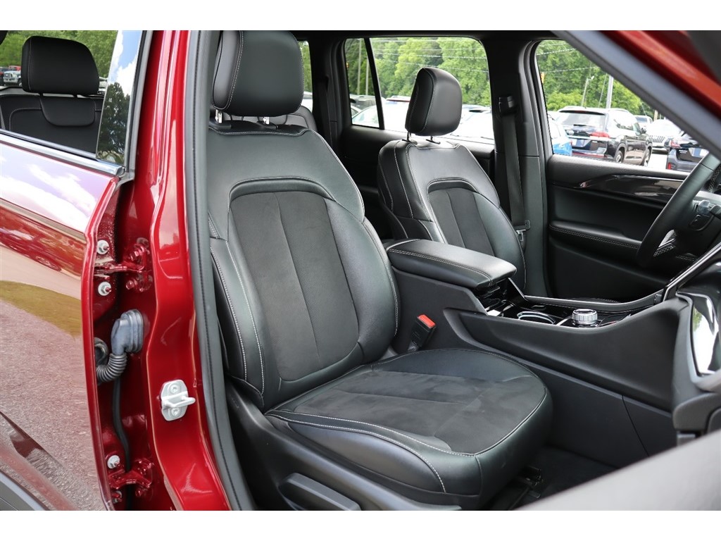 2022 Jeep Grand Cherokee Altitude - Photo 14