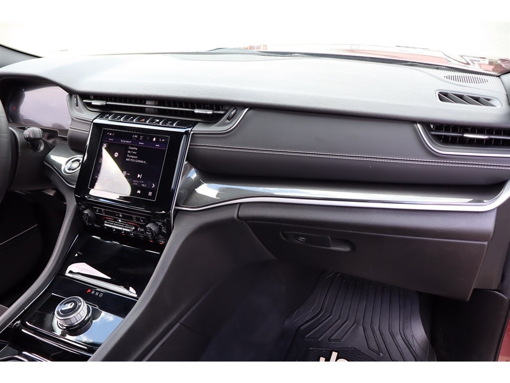 2022 Jeep Grand Cherokee Altitude - Photo 18